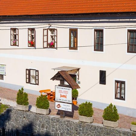Apartma Na Starem Placu Idrija Exteriér fotografie